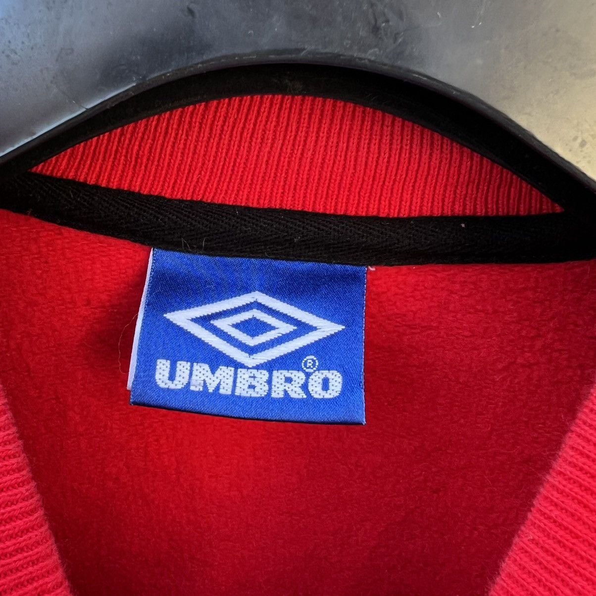 Umbro Manchester United soccer jersey sweatshirt vintage umbro Size US XXL / EU 58 / 5 - 5 Thumbnail