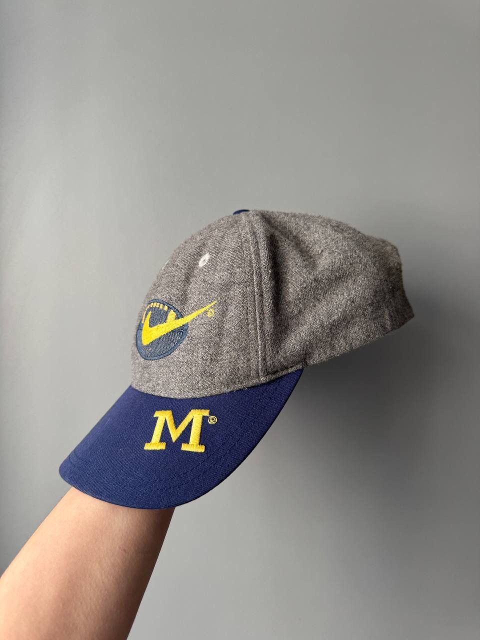 Nike Nike Michigan Wolverines Hat Cap Snapback Trucker Navy Blue Size ONE SIZE - 2 Thumbnail