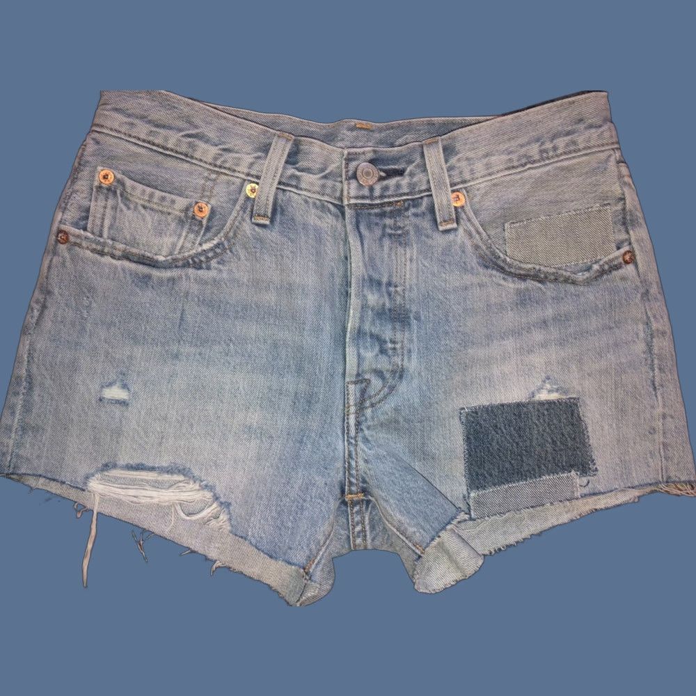 Levi's Levis 501 Original Shorts Womens Denim Patchwork Frayed Raw Edge Button Fly 26 Blue 80s Size 26" / US 2 / IT 38 - 1 Thumbnail