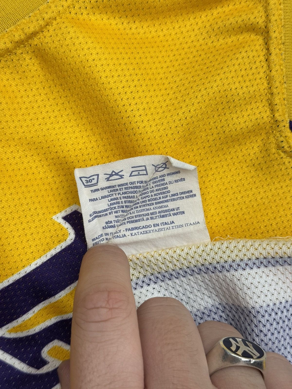 NBA Vintage Los Angeles Lakers #8 Kobe Bryant Jersey NBA Legend Size US M / EU 48-50 / 2 - 11 Thumbnail
