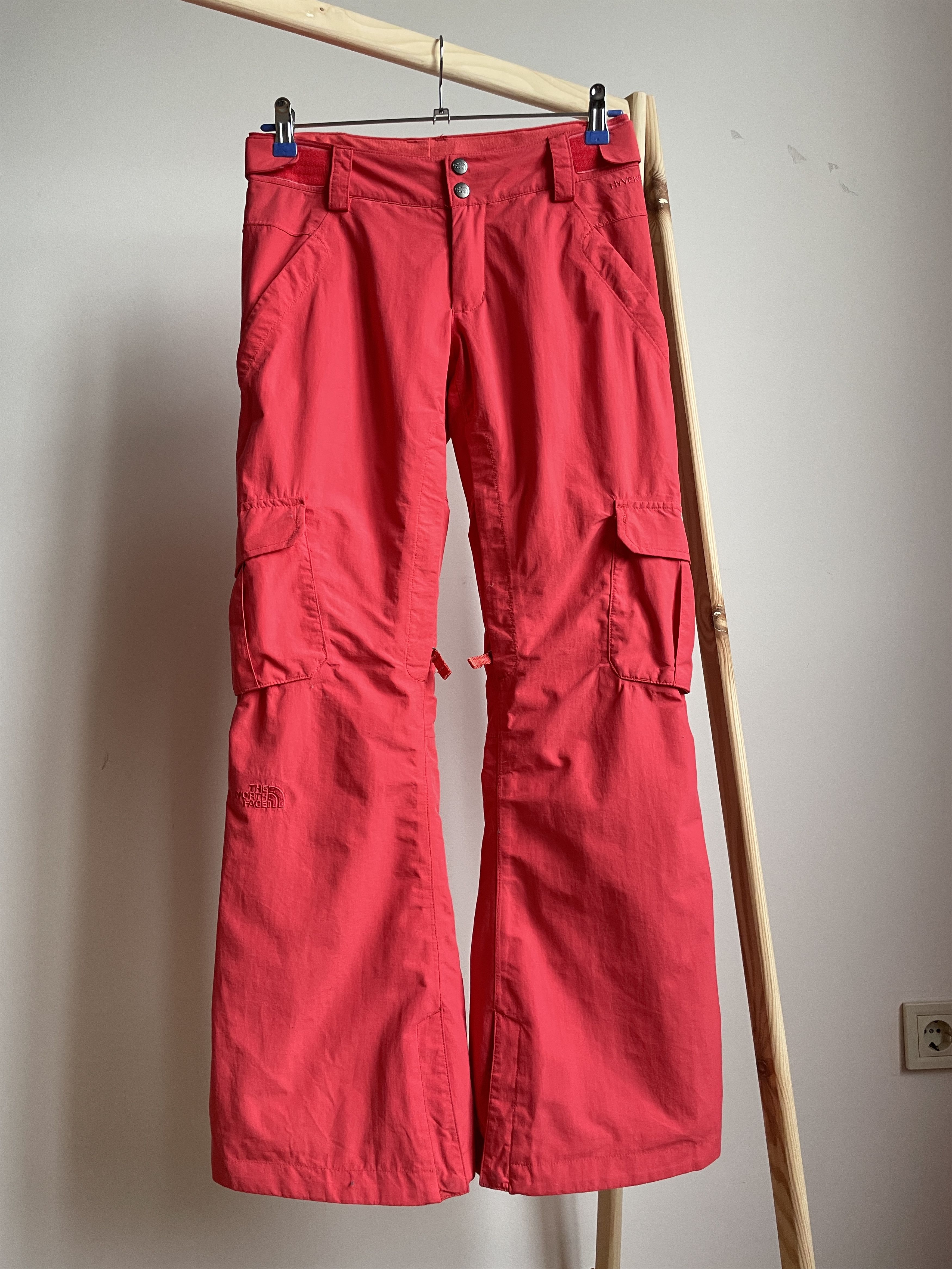 The North Face The North Face Womens Snowboarding Ski Pants Size XS Size 28" / US 6 / IT 42 - 1 Thumbnail