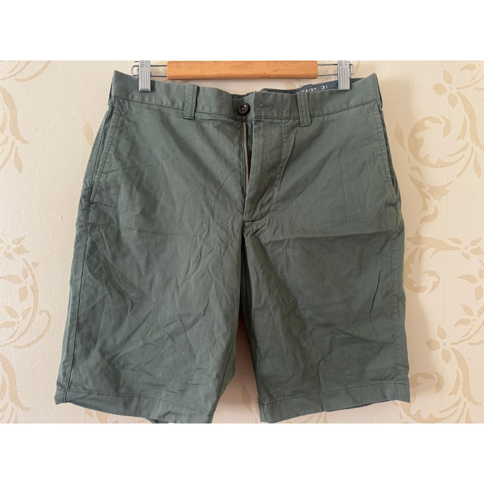 J.Crew Mens Size 31 J.Crew Stretch Army Green Shorts 31" x 10.5" Size US 31 - 1 Thumbnail