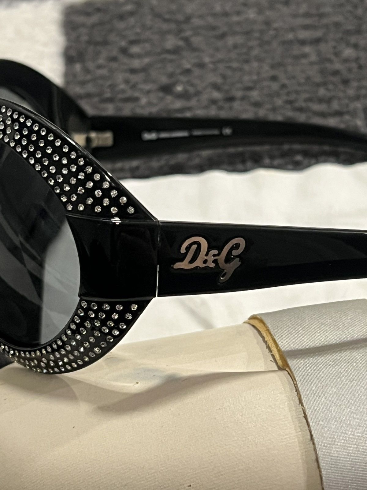 Dolce & Gabbana × Vintage Vintage Dolce & Gabbana Oversized Rhinestone Sunglasses Size ONE SIZE - 3 Thumbnail