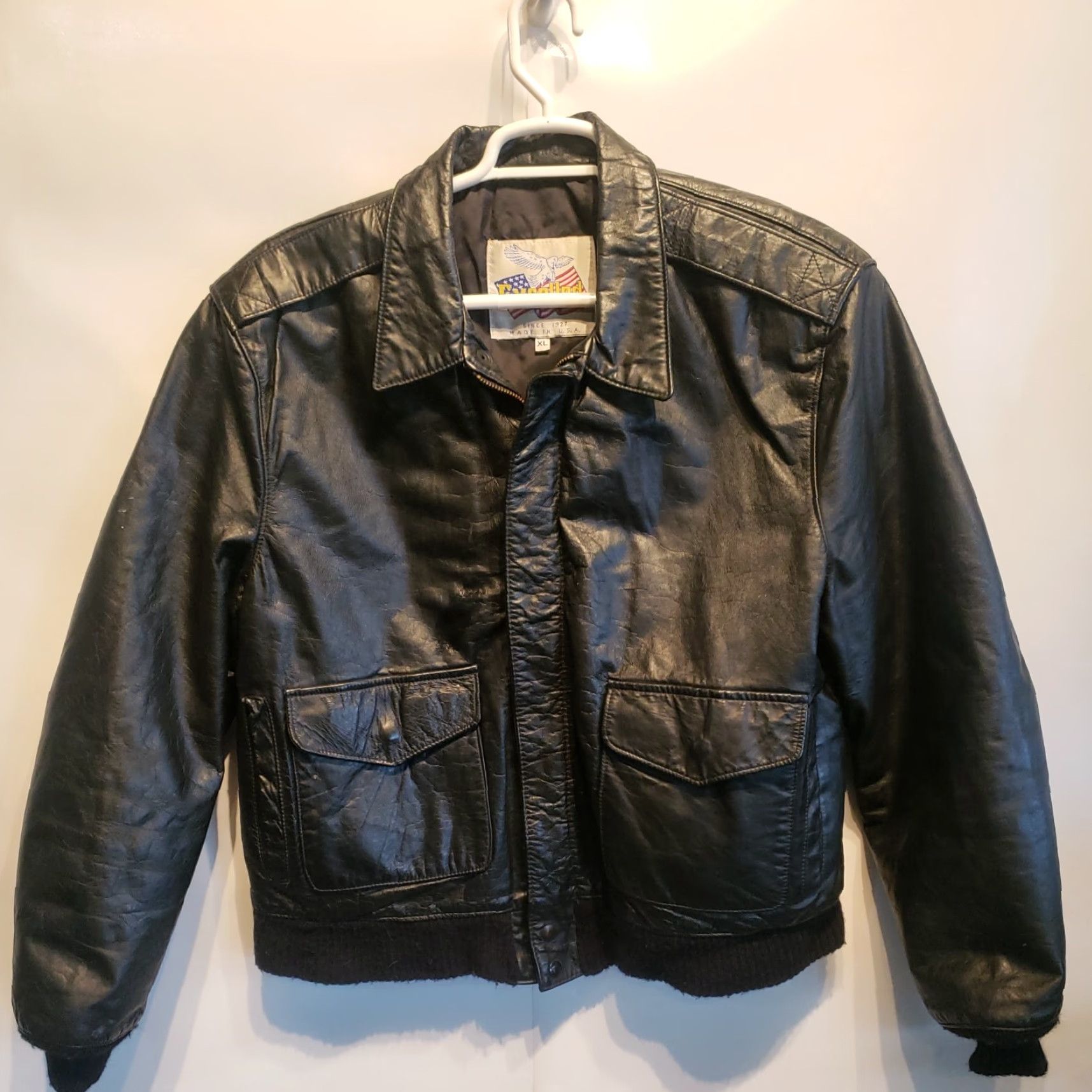 Vintage VINTAGE Excelled A-2 Black Leather Aviator Flight Bomber Jacket Mens XL size XL Leather Motorcycle Jacket Size US XL / EU 56 / 4 - 2 Thumbnail