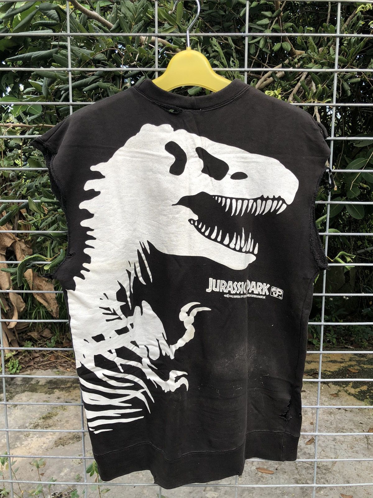 Universal Studios vintage jurassic park 1992 Size US L / EU 52-54 / 3 - 1 Thumbnail