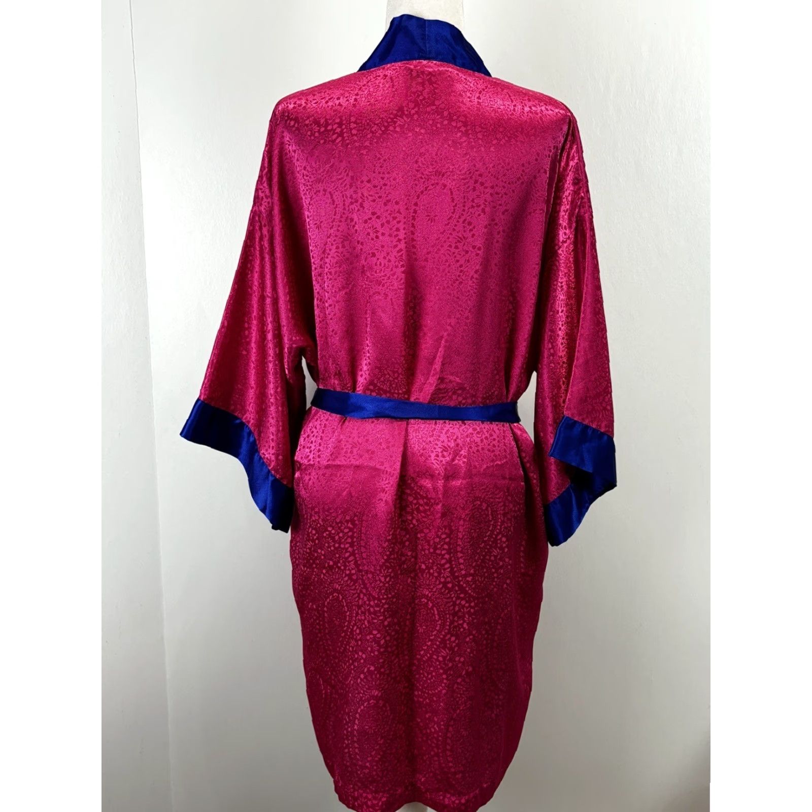 Victoria's Secret Vintage Victoria's Secret satin Robe Kimono One Size Pink Blue Gold Label Sleepwear Size ONE SIZE - 3 Thumbnail