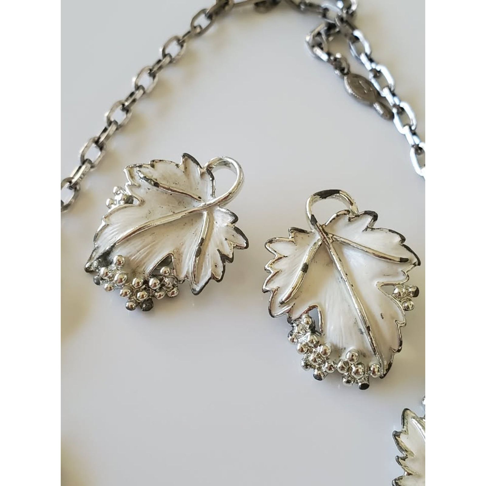 Other Sarah Coventry White Grapevine Necklace and Earring Set Size ONE SIZE - 3 Thumbnail