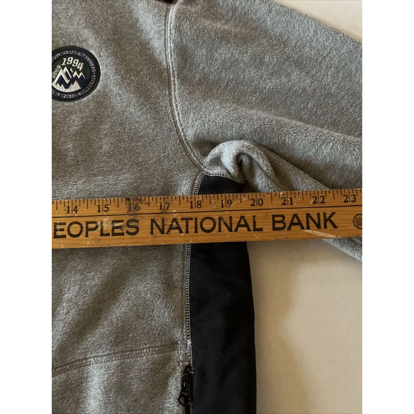 Old Navy Old Navy Boys XL Black Gray LS Zip Polyester Fleece Jacket Size US XL / EU 56 / 4 - 8 Thumbnail