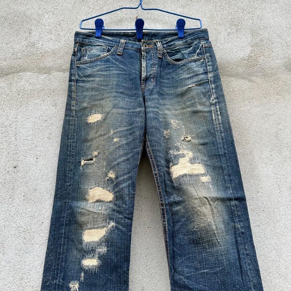 Japanese Brand JAPANESE TAKEO KIKUCHI JEANS RARE NICE FADING DENIM PANTS Size US 32 / EU 48 - 3 Thumbnail