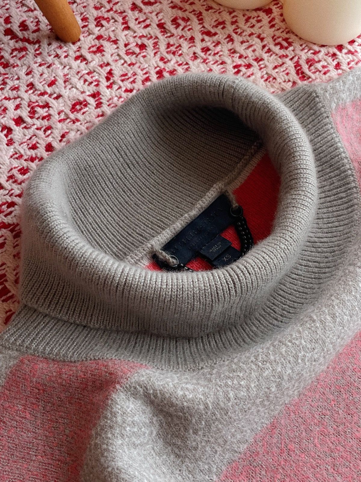 Burberry Prorsum Burberry Prorsum Pink & Grey Cashmere Sweater Size XS / US 0-2 / IT 36-38 - 8 Thumbnail