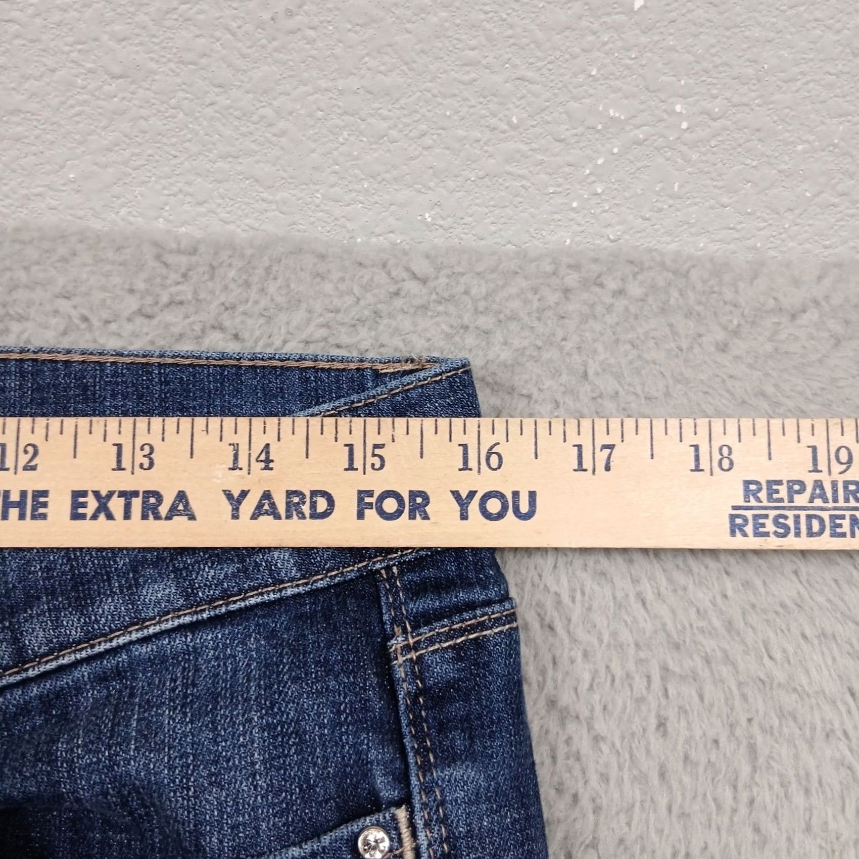 White House Black Market VINTAGE? No. White House Black Market Jeans Flare Leg 5-Pocket Denim Bottoms 27 Inseam 6R Blue Womens */ Size 28" / US 6 / IT 42 - 7 Thumbnail
