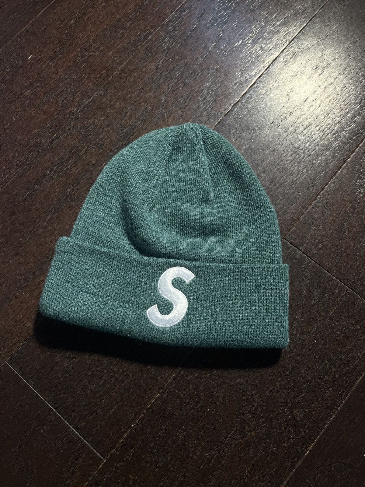 New Era × Supreme Supreme S Logo Beanie Pine Green Size ONE SIZE - 1 Thumbnail