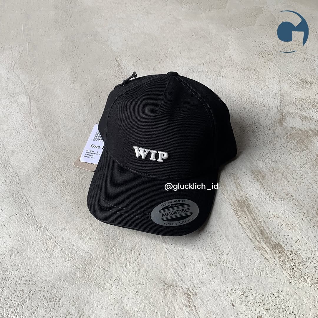 Carhartt Wip Carhartt WIP, 'WIP' Strapback Cap in Black Size ONE SIZE - 1 Thumbnail