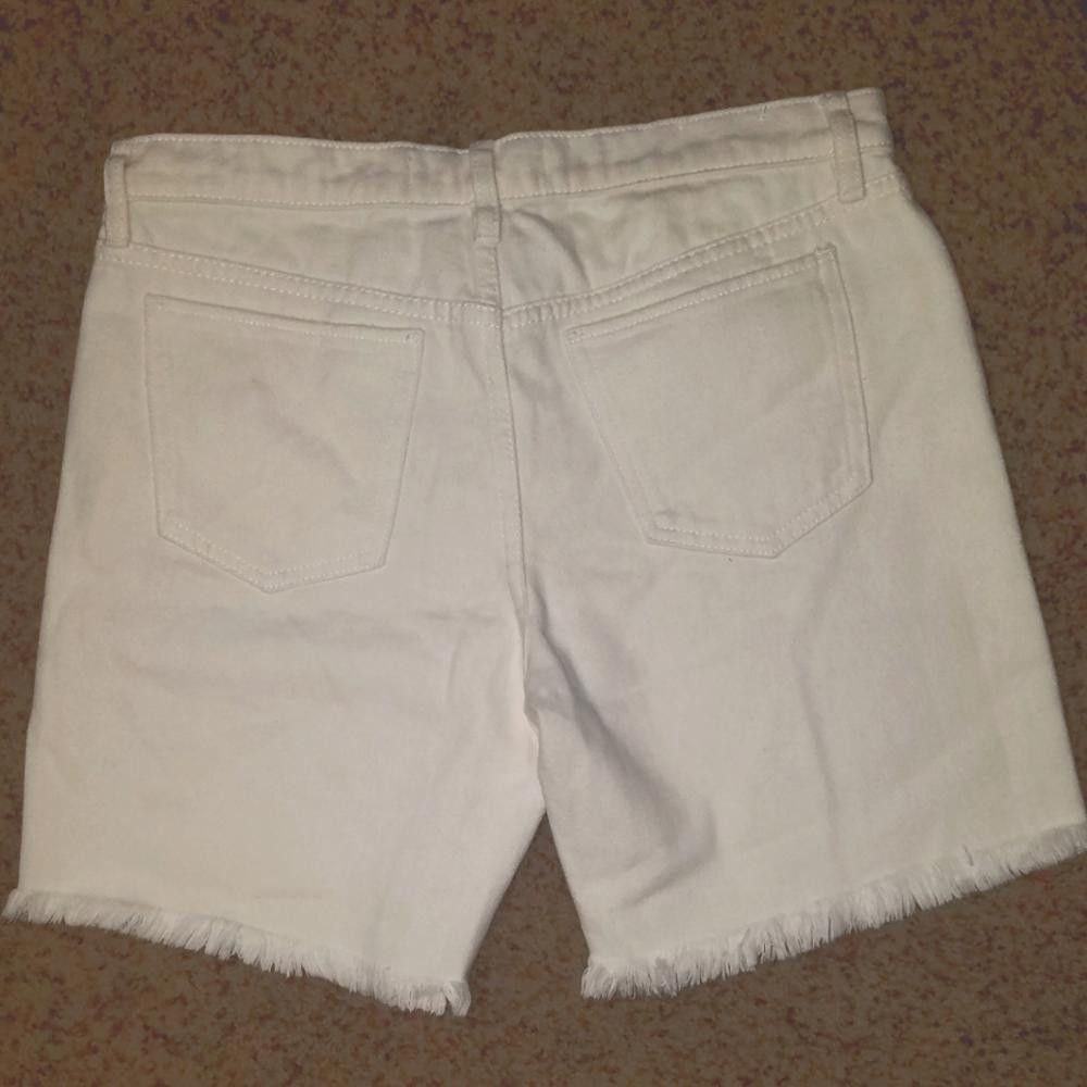 Designer Joe's Jean's White Jean Shorts Size 28 Size 28" / US 6 / IT 42 - 1 Thumbnail