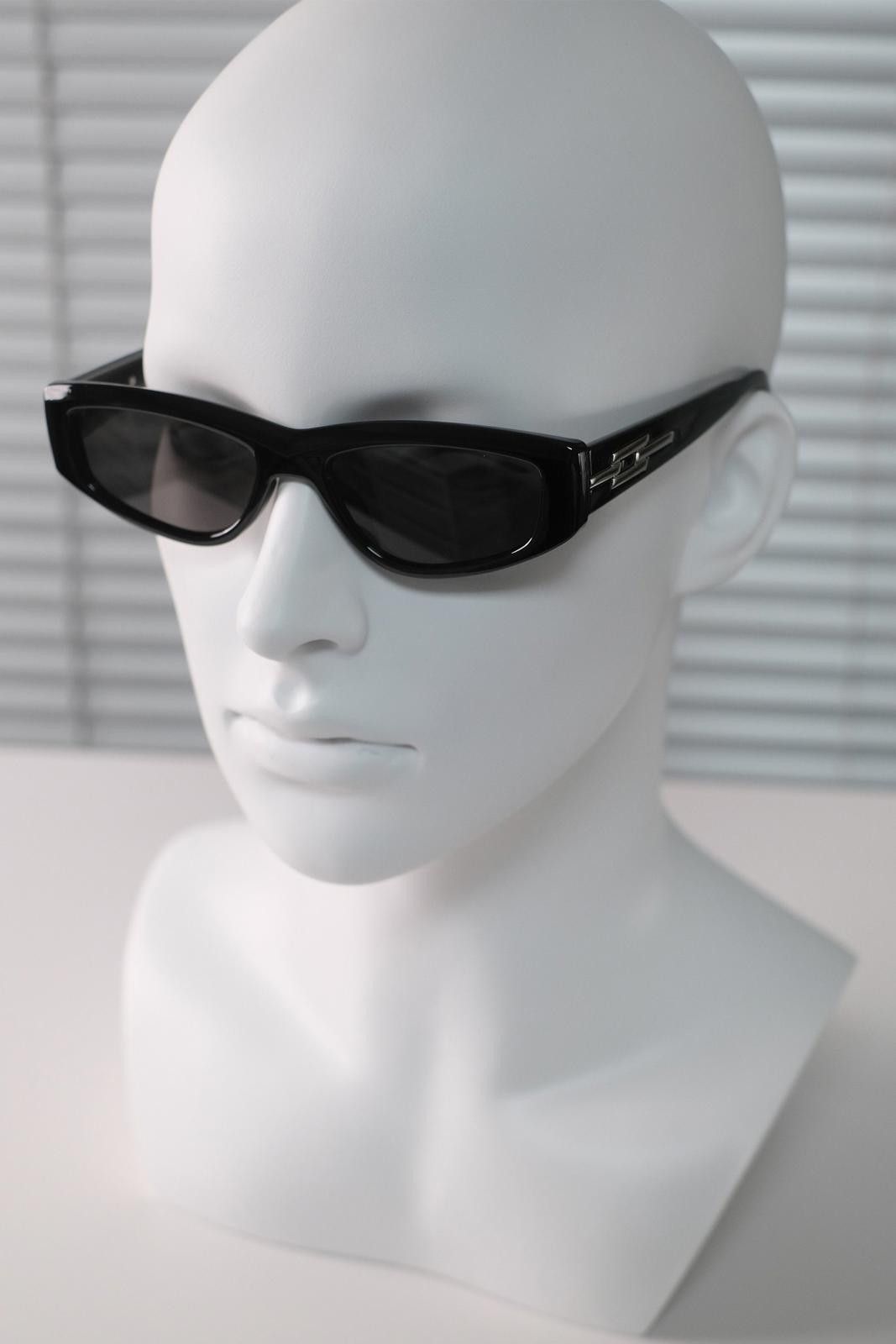 Japanese Brand Vintage Y2k Avant Garde Cat Eye Green Sunglasses Unisex OS Size ONE SIZE - 2 Thumbnail