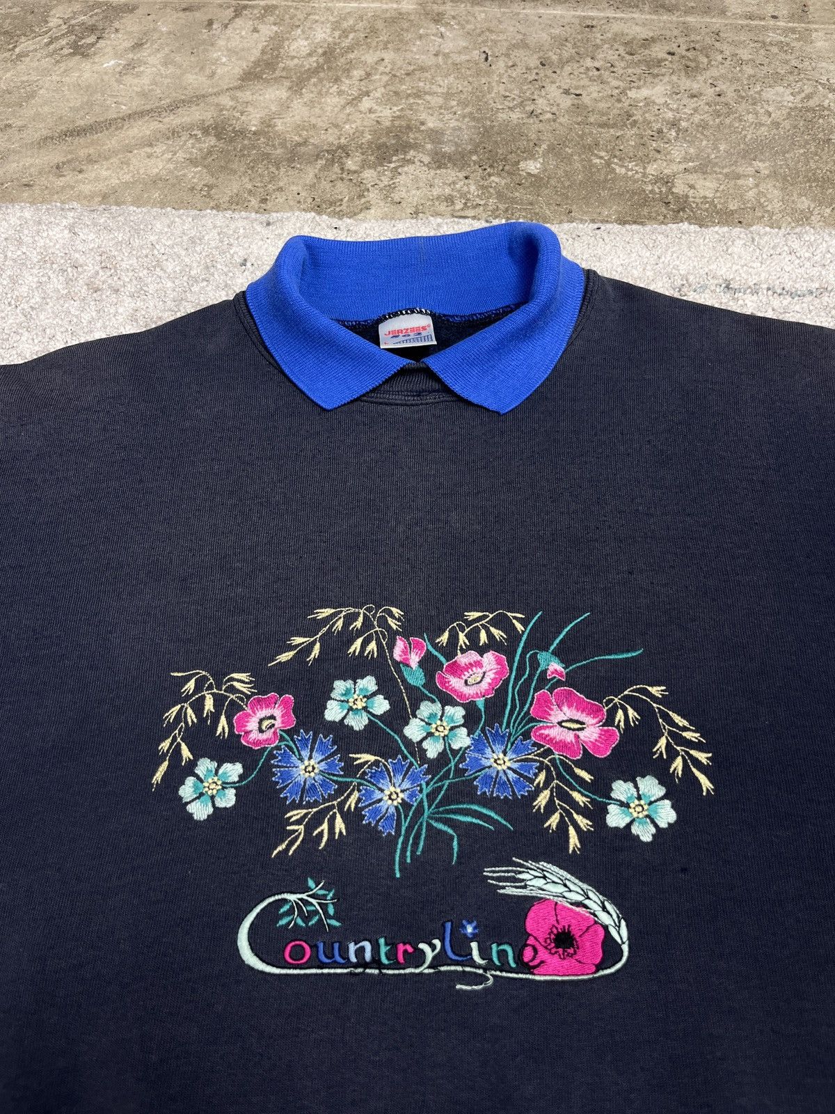 Vintage FLOWERS 🌺 SUNFADED FLAWS VINTAGE AMERICAN SWEATSHIRT - 1677 Size US L / EU 52-54 / 3 - 3 Thumbnail