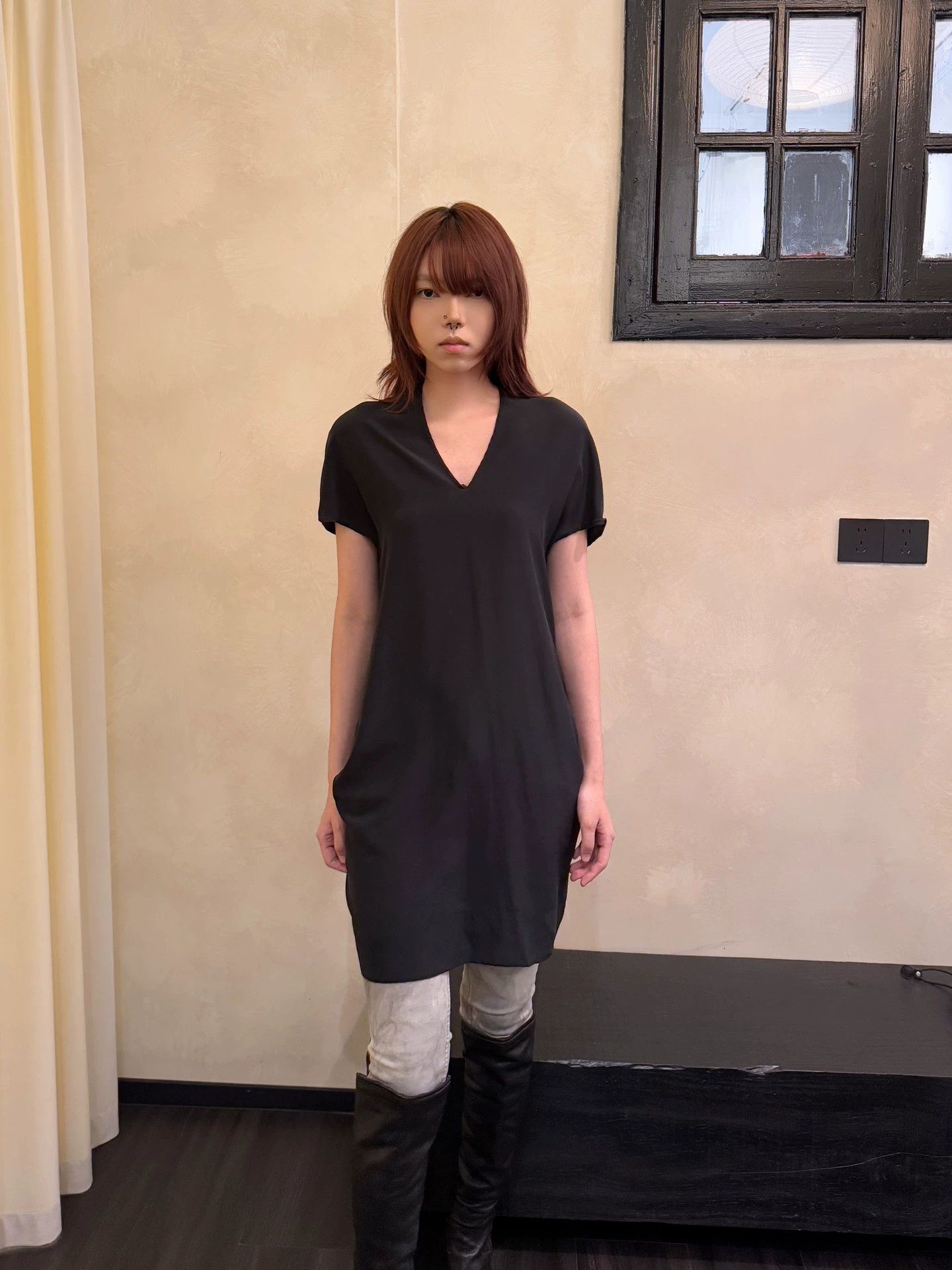 Vintage Vintage Italian Avant-garde Silk Short-Sleeve Dress Size 40 Size S / US 4 / IT 40 - 1 Thumbnail