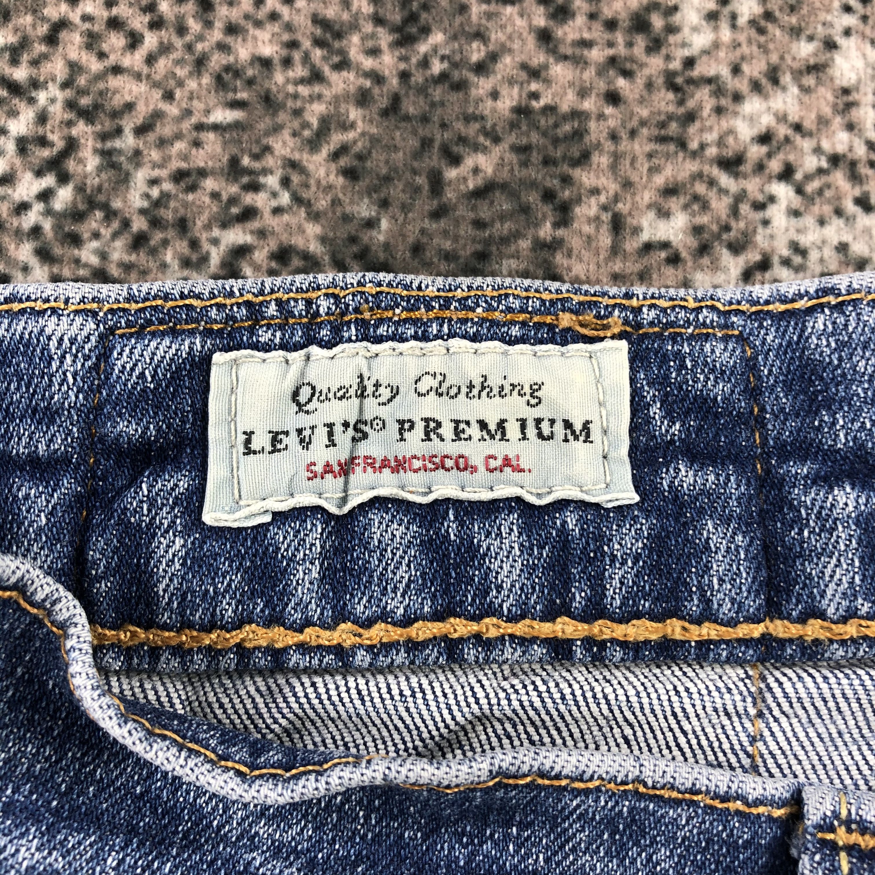 Levi's Vintage Levis 512 Jeans Blue Wash Denim KJ874 Size US 32 / EU 48 - 11 Thumbnail