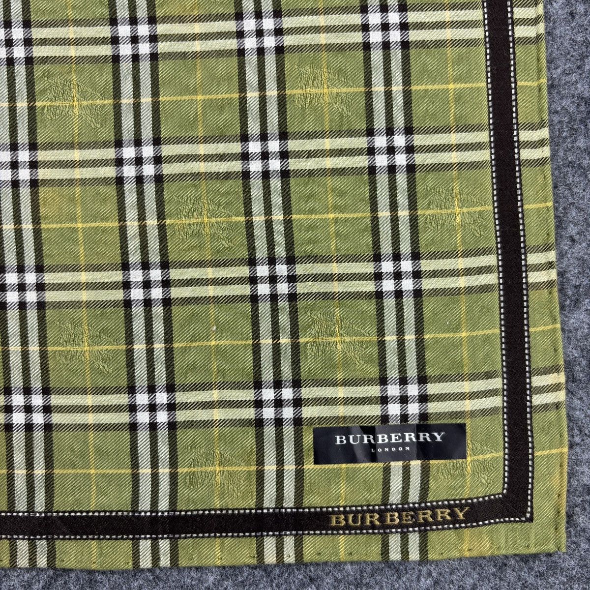 Burberry × Vintage Handkerchief # E019 # Bandana # Neckerchief Size ONE SIZE - 8 Thumbnail