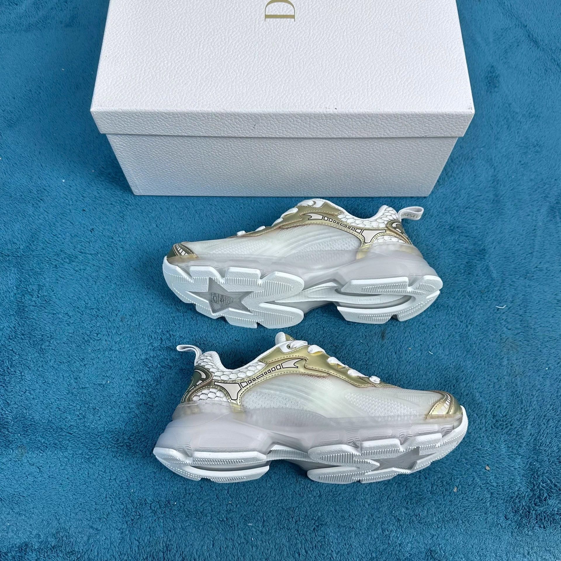 Dior Dior Vibe Oblique Sneaker White Gold 35.5 New Size US 4.5 / IT 34.5 - 3 Thumbnail