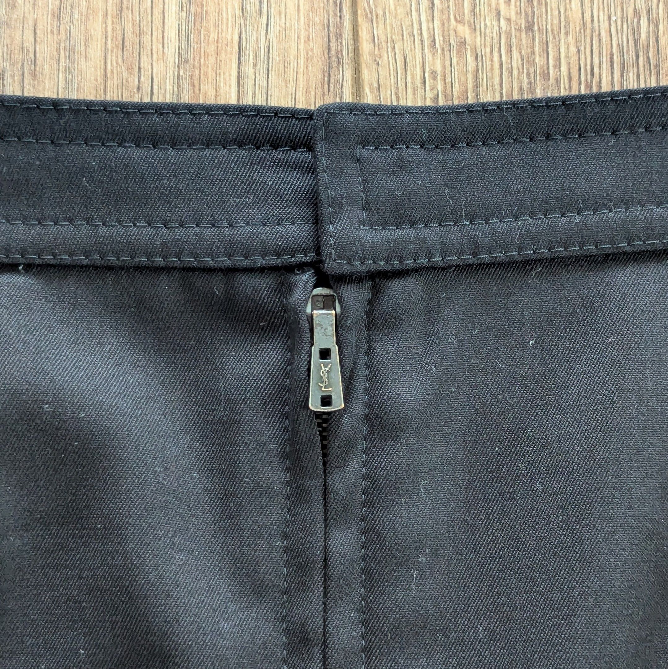 Yves Saint Laurent Yves Saint Laurent Rive Gauche Lana Wool Skirt MadeInFrance Size 28" / US 6 / IT 42 - 8 Thumbnail