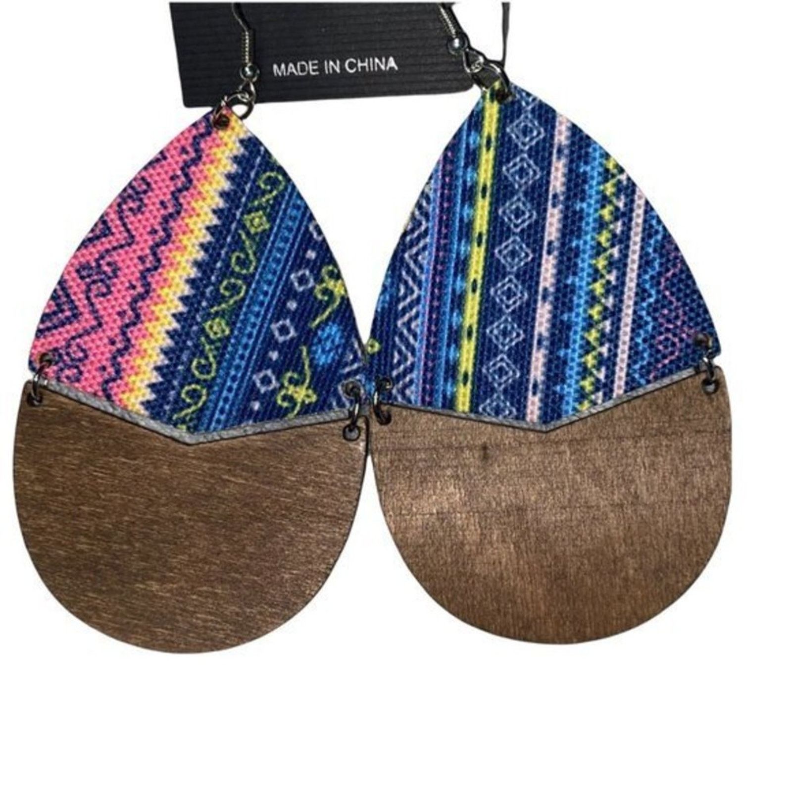 Other NWT Wooden Fabric Covered Boho Aztec Dangle Earrings Blue Size ONE SIZE - 3 Thumbnail
