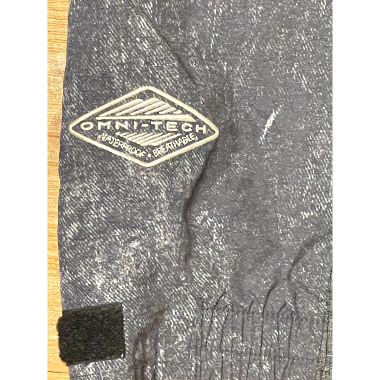 Vintage VINTAGE Columbia Bugaboo Omni-tech Men’s Large Hooded Jacket Black/Gray Denim Look Size US L / EU 52-54 / 3 - 3 Thumbnail