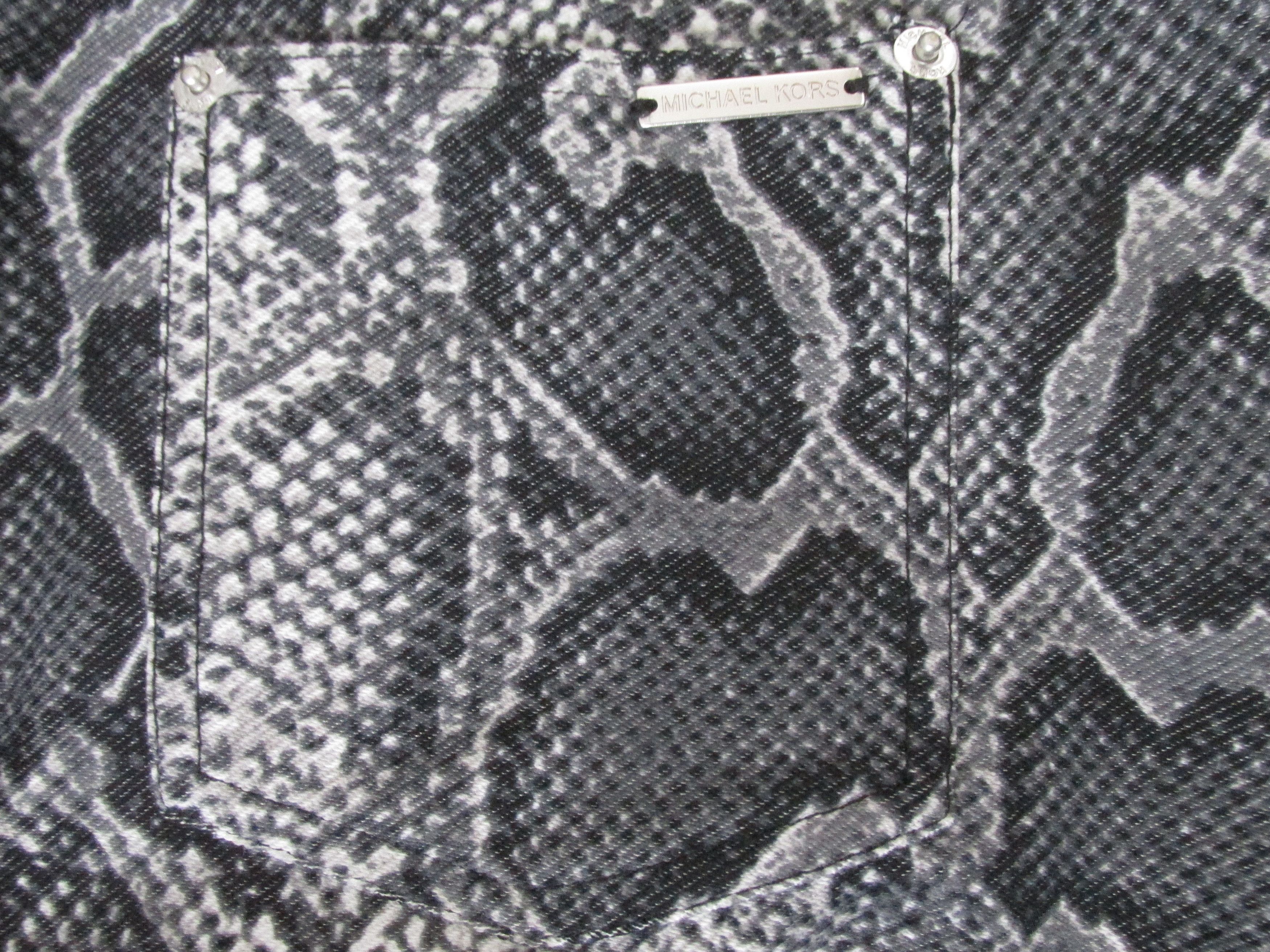 Michael Kors Michael Kors (NWT) Women's Snakeskin Leggings Size Medium Size 30" / US 8 / IT 44 - 8 Thumbnail