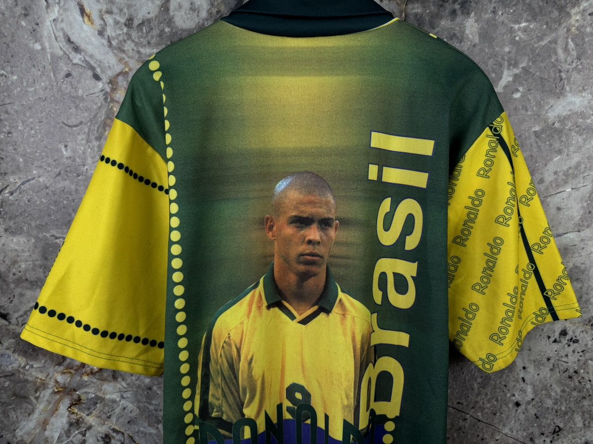 Vintage Men’s Ronaldo 9 Brasil Brazil Football Jersey Size XXL Size US XXL / EU 58 / 5 - 12 Thumbnail