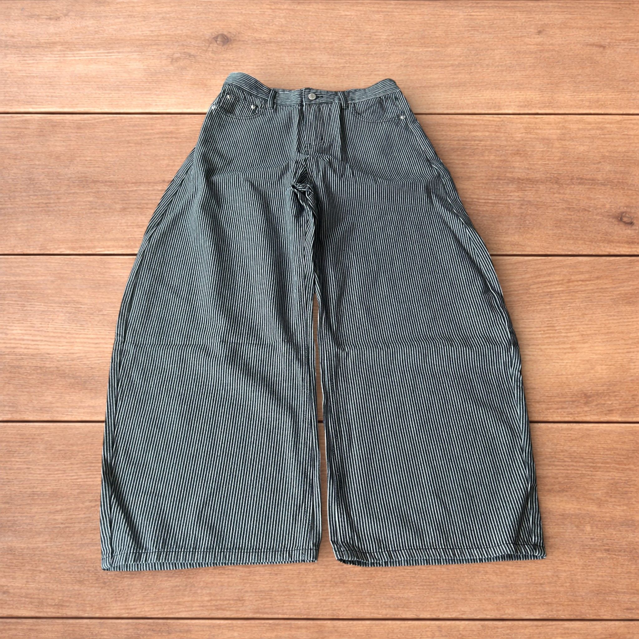 Japanese Brand Vintage style wide baggy pinstripe trousers in blck/white. Size US 34 / EU 50 - 1 Thumbnail