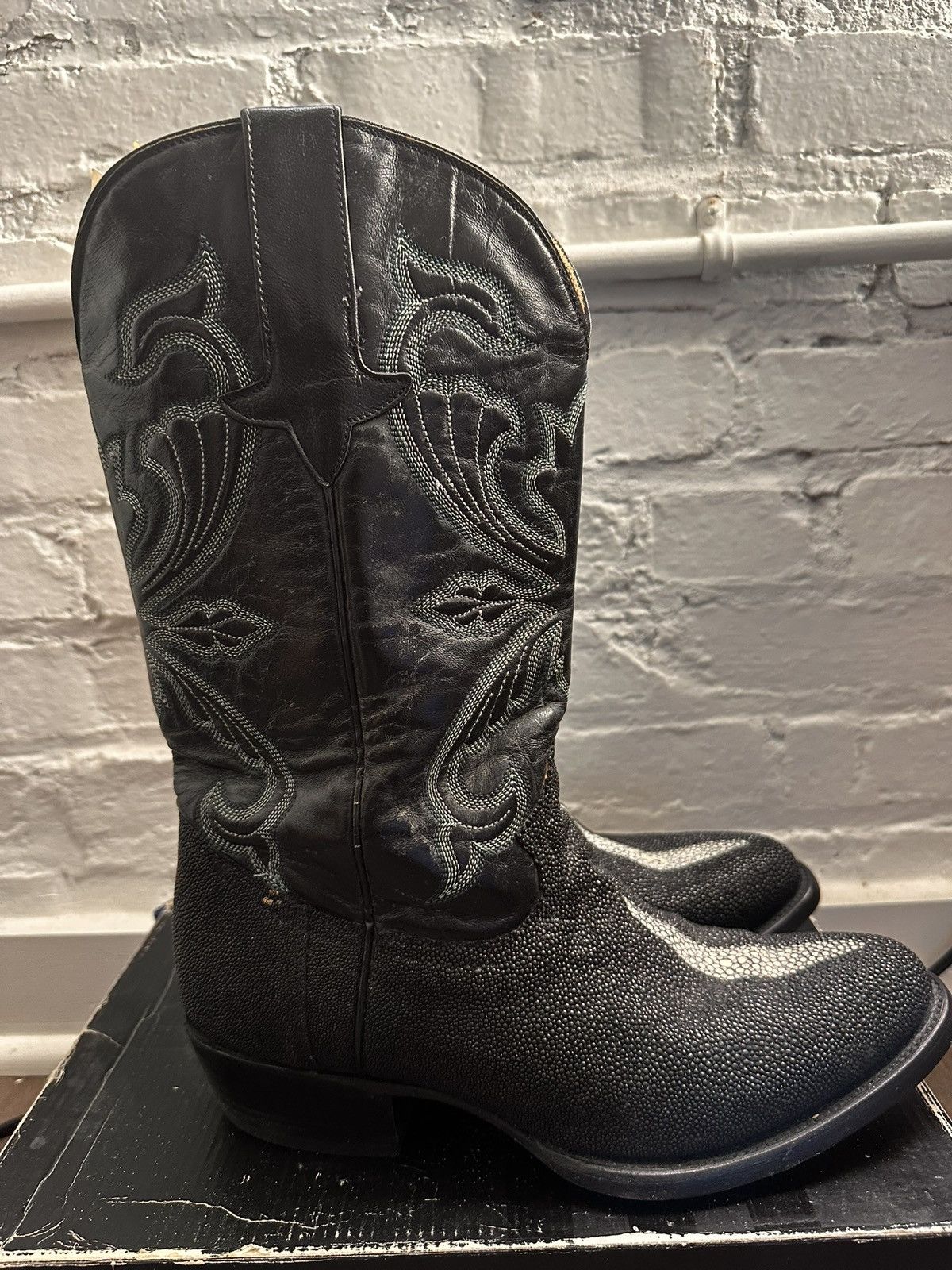 Other MEN'S STINGRAY EXOTIC BOOT Size US 7.5 / EU 40-41 - 1 Thumbnail