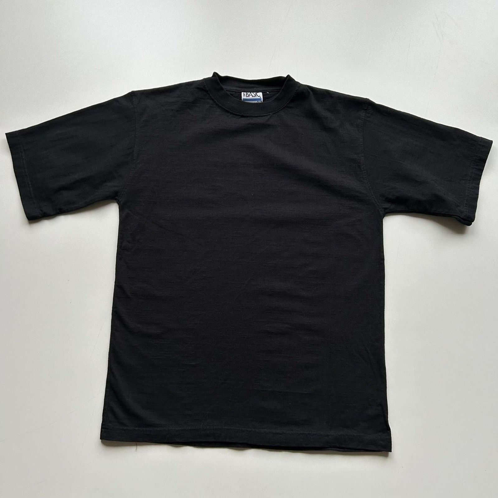 Vintage Vintage Y2K Sun Faded Black Blank Basic T Shirt Medium Rare Size US M / EU 48-50 / 2 - 1 Thumbnail