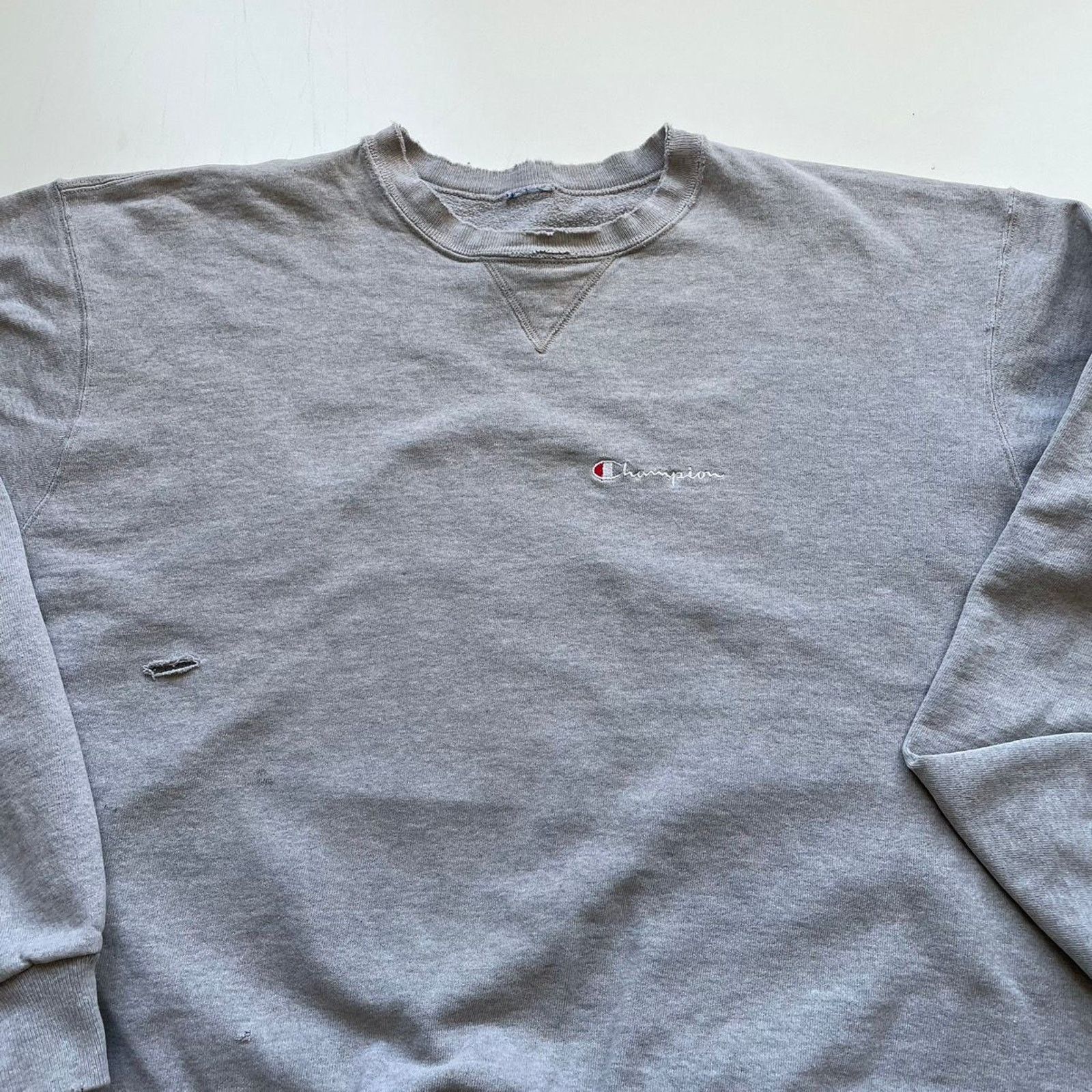 Champion Vintage 90s Champion Heavyweight Crewneck XL Distressed Size US XL / EU 56 / 4 - 2 Thumbnail