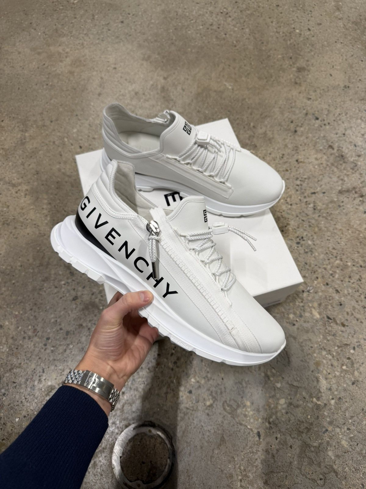 Givenchy Spectre Runner Sneaker NEW 900$