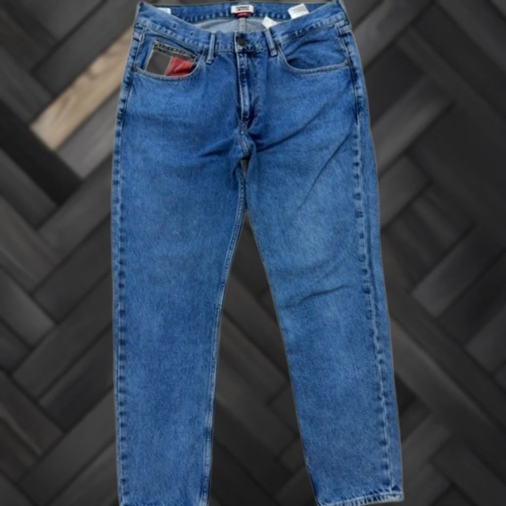Vintage Tommy Jeans Jeans Men’s Medium Blue Classic Fit 34x32 Size US 34 / EU 50 - 1 Thumbnail