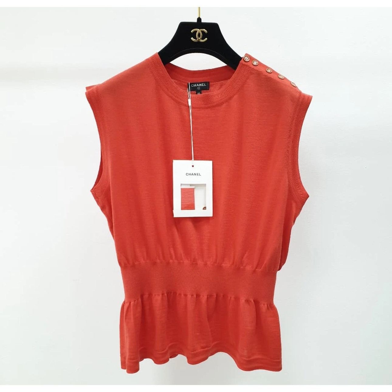 Chanel NWT Chanel Coral Red CC Buttons Jersey Top Sz.40 Size M / US 6-8 / IT 42-44 - 1 Thumbnail