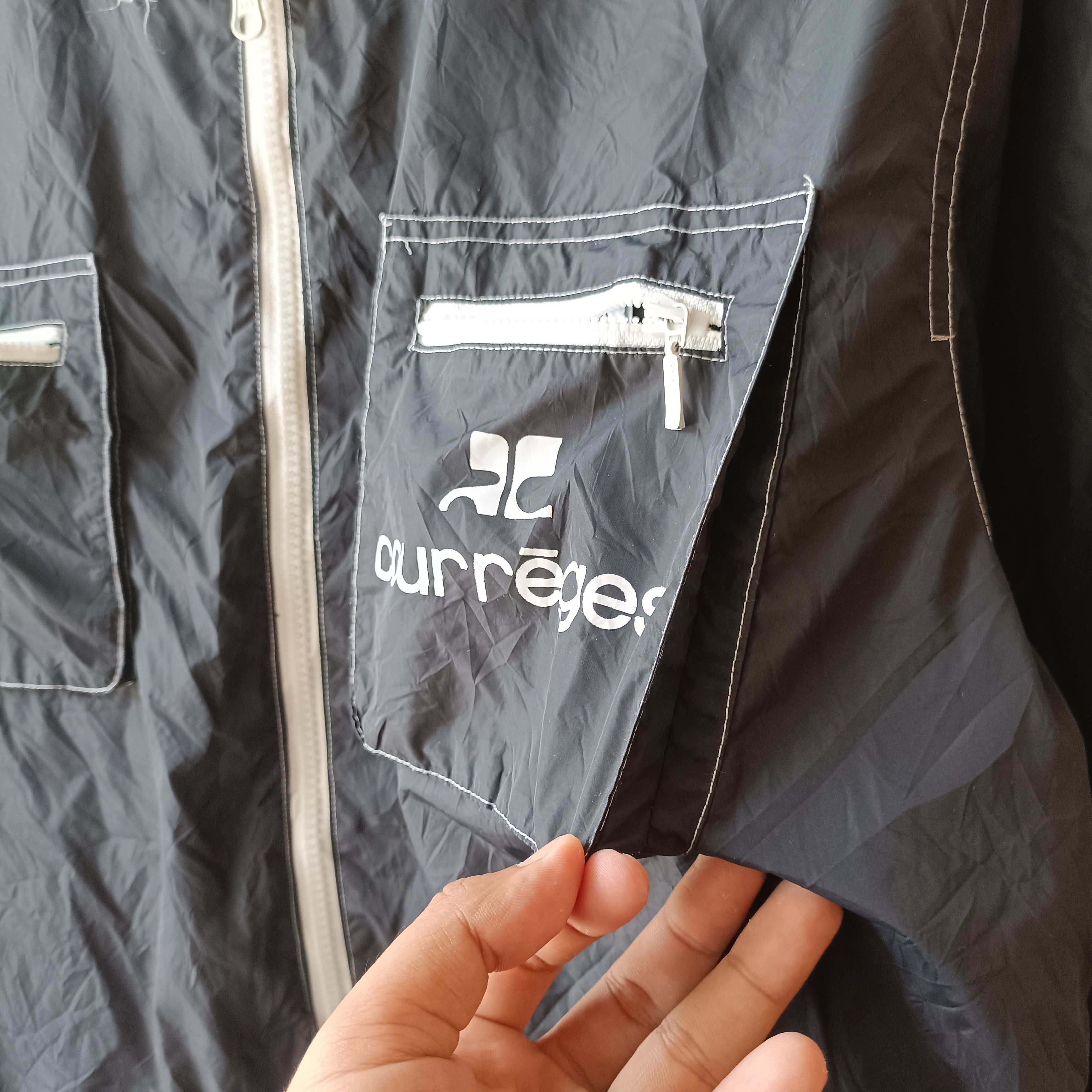 Courreges Vintage Courrèges Riversible nylon cropped jacket Hooded Size S / US 4 / IT 40 - 4 Thumbnail