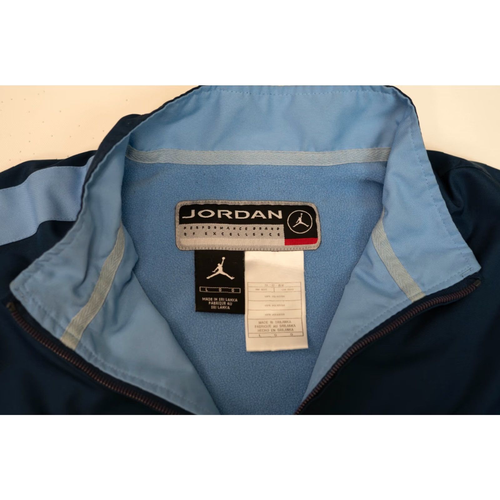 Nike VINTAGE Nike Jordan Shield UNC Carolina Tar Heels 23 2 in 1 Jacket Blue, Windbreaker, Soft Shell, Full Zip, Embroidered Logo, Size L, Men Size US L / EU 52-54 / 3 - 6 Thumbnail