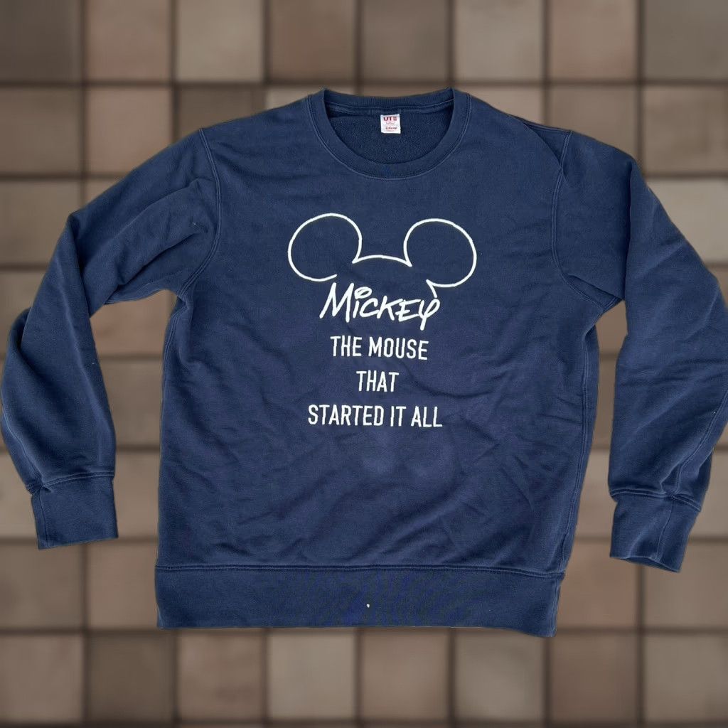 Disney VINTAGE Disney Mickey Mouse Sweatshirt Long Sleeve Crew Neck Pullover Unisex Adults Blue 90s Casual Size L / US 10 / IT 46 - 1 Thumbnail