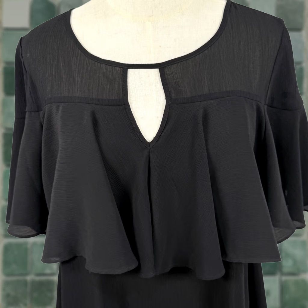 Ann Taylor Ann Taylor Blouse S Women Flutter Sleeve Keyhole Chiffon Black Tiered Costume, Workwear, Party, Cocktail, Office, Romantic Goth, Fairycore, Whimsygoth Size S / US 4 / IT 40 - 1 Thumbnail