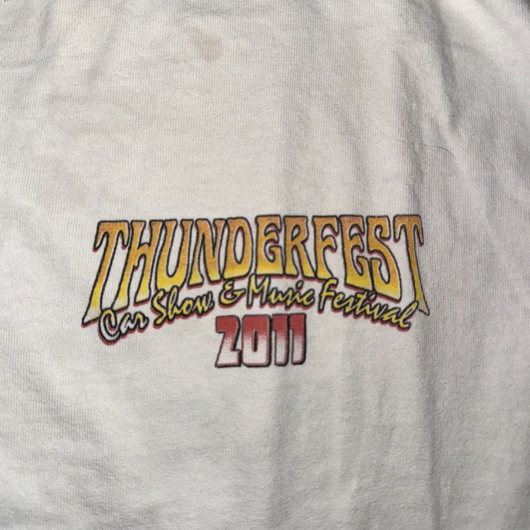 Vintage VINTAGE 2011 Car Show T-Shirt White XL Distressed 23X27 Mens Regular XL White T-Shirt 2011 Car Show Mens Distressed Vintage Shirt Size US XL / EU 56 / 4 - 5 Thumbnail