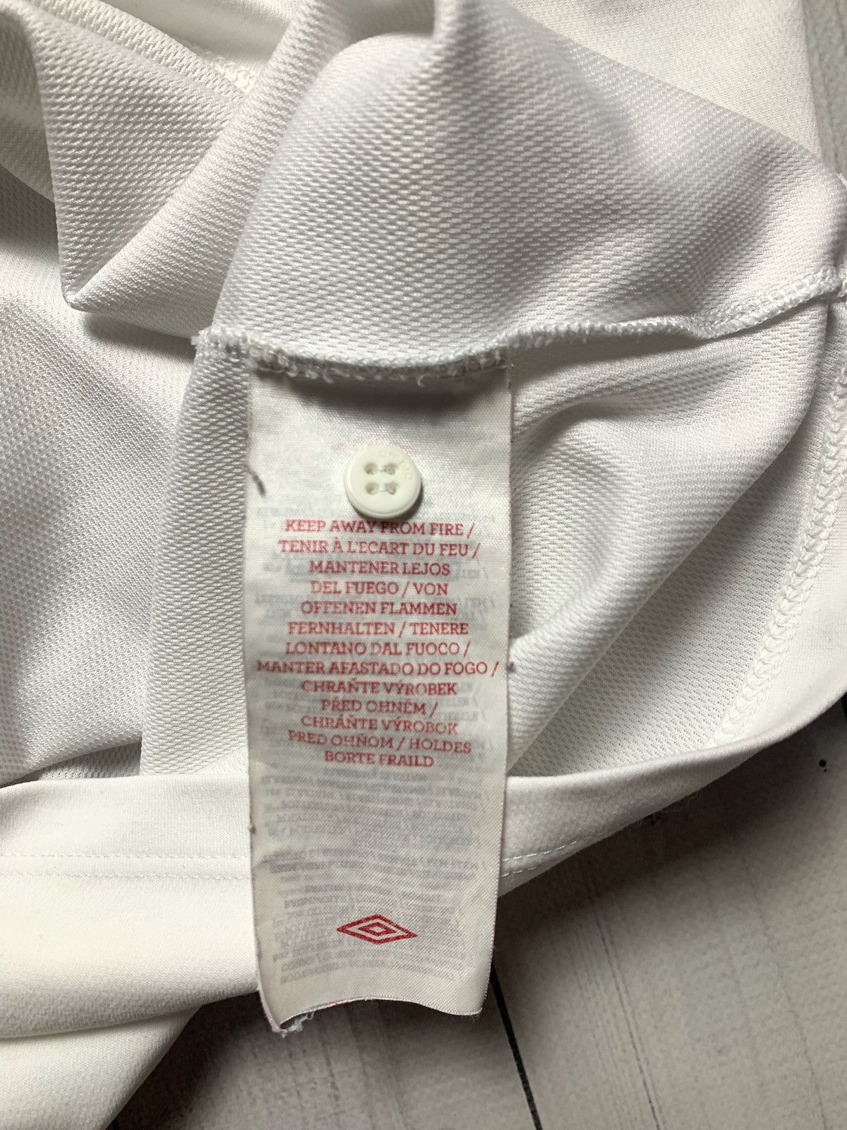 Umbro × Vintage Vintage Umbro England soccer jersey size L Poland Ukraine Size US L / EU 52-54 / 3 - 4 Thumbnail