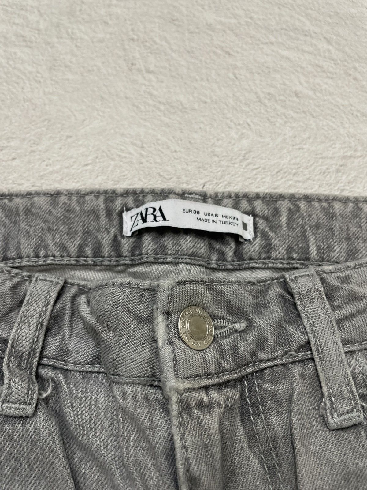 Le Grande Bleu (L.G.B.) Calvin Klein Jeans Gray Denim Pants Straight Leg Y2K Style Size US 29 - 10 Thumbnail