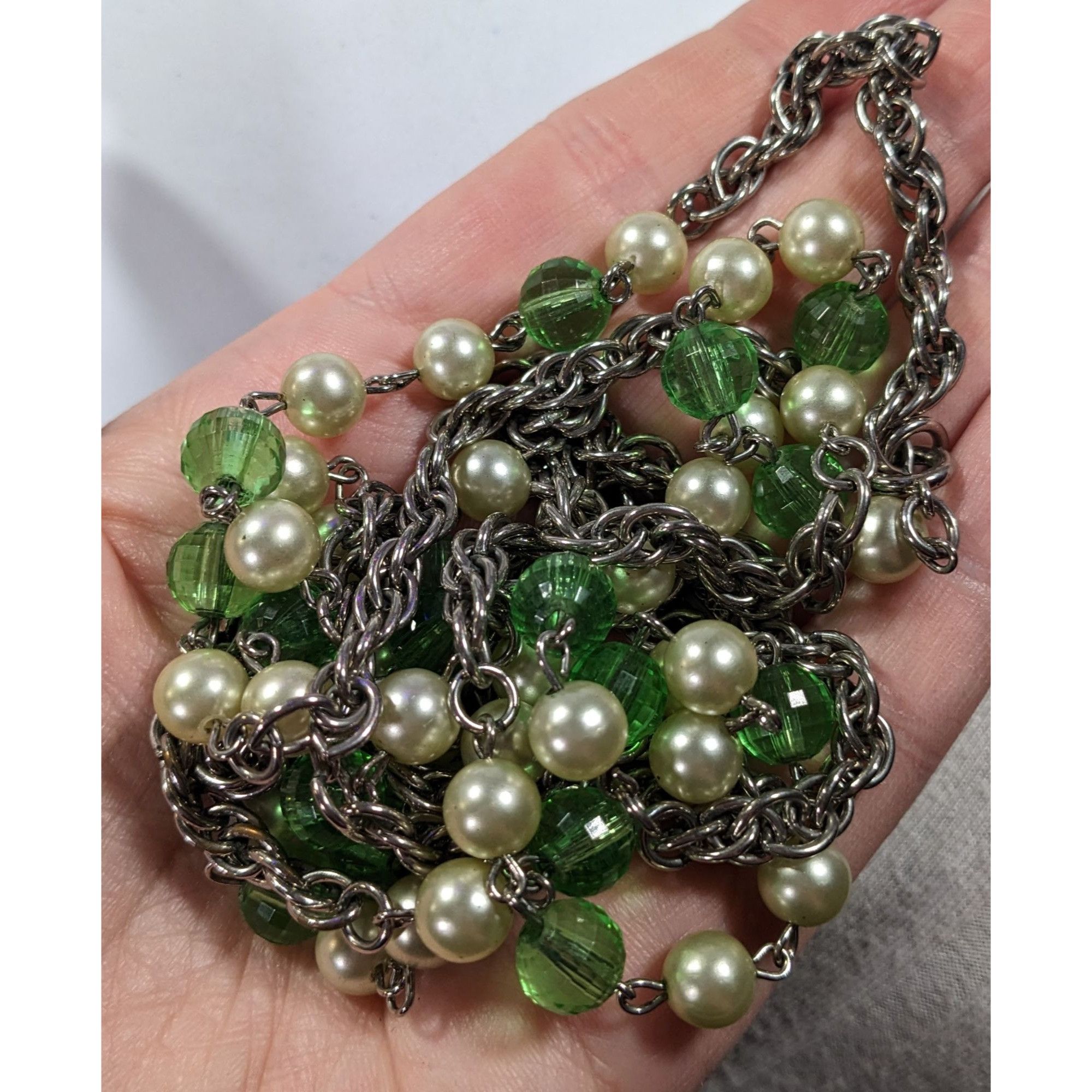 Other Whimsical Faux Pearl And Green Beaded Silver Tone Chain Stat Size ONE SIZE - 4 Thumbnail