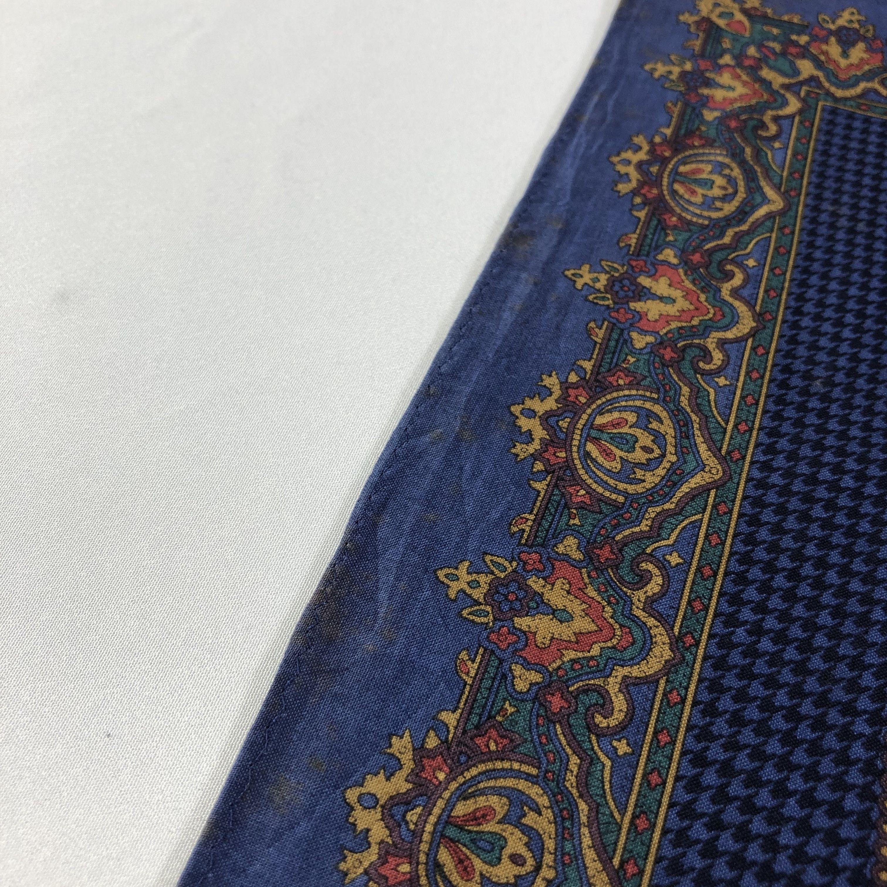 Yves Saint Laurent YSL Paisley Handkerchief Neckerchief Bandana H1857 Size ONE SIZE - 12 Thumbnail