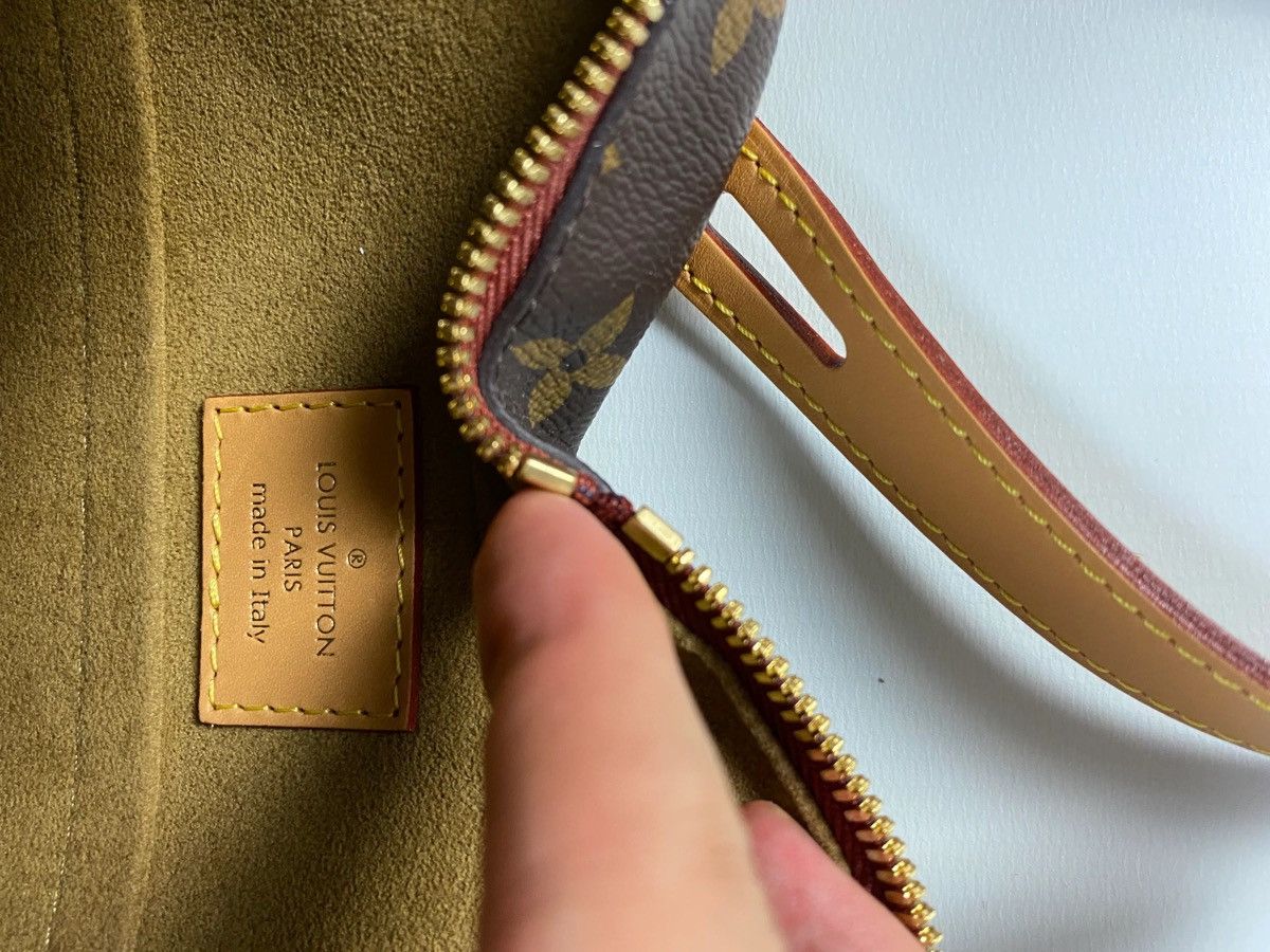 Louis Vuitton LOUIS VUITTON VALENTINES DAY EXCLUSIVE HEART MONOGRAM BAG Size ONE SIZE - 8 Thumbnail