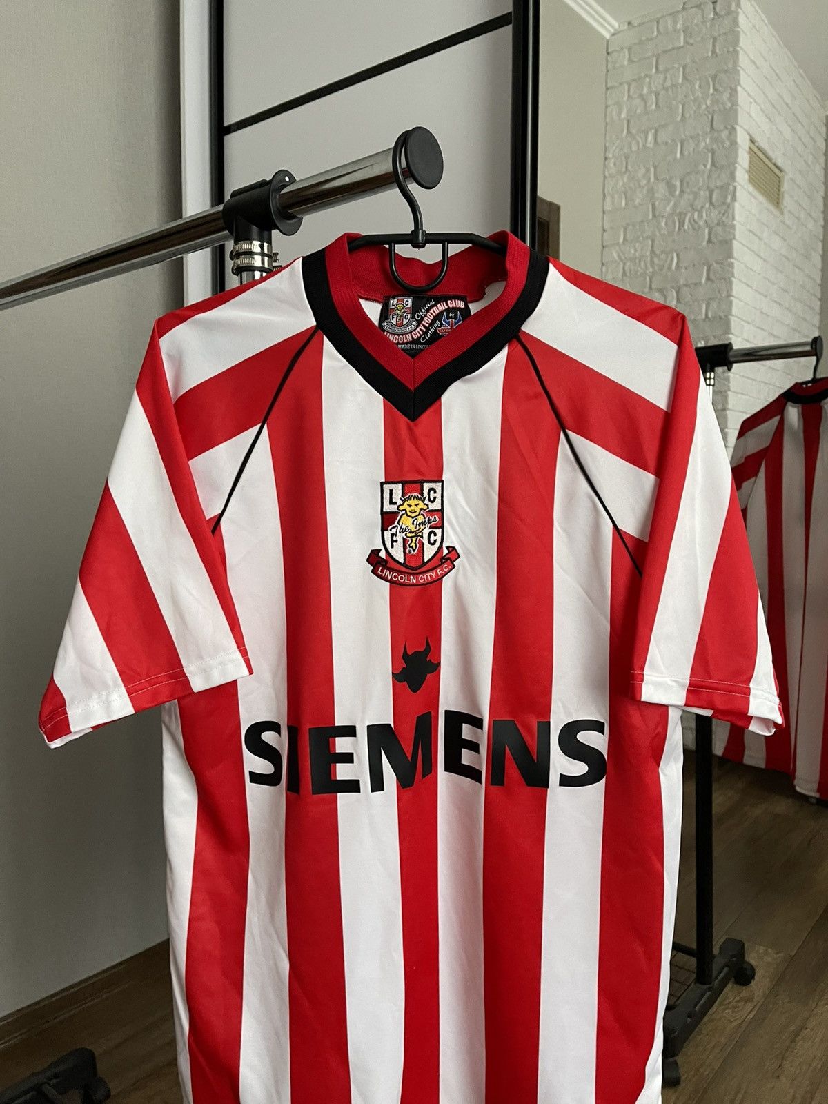 Other 2003/2004 Lincoln City FC Impsport Vintage Soccer Jersey Size US S / EU 44-46 / 1 - 5 Thumbnail