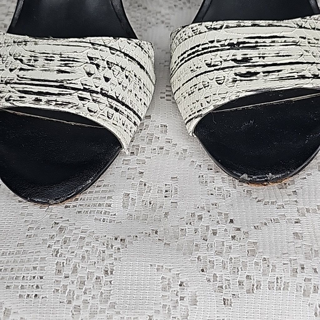 Karl Lagerfeld Karl Lagerfeld Paris ankle strap open toe black heels sz 8 Size US 8 / IT 38 - 5 Thumbnail