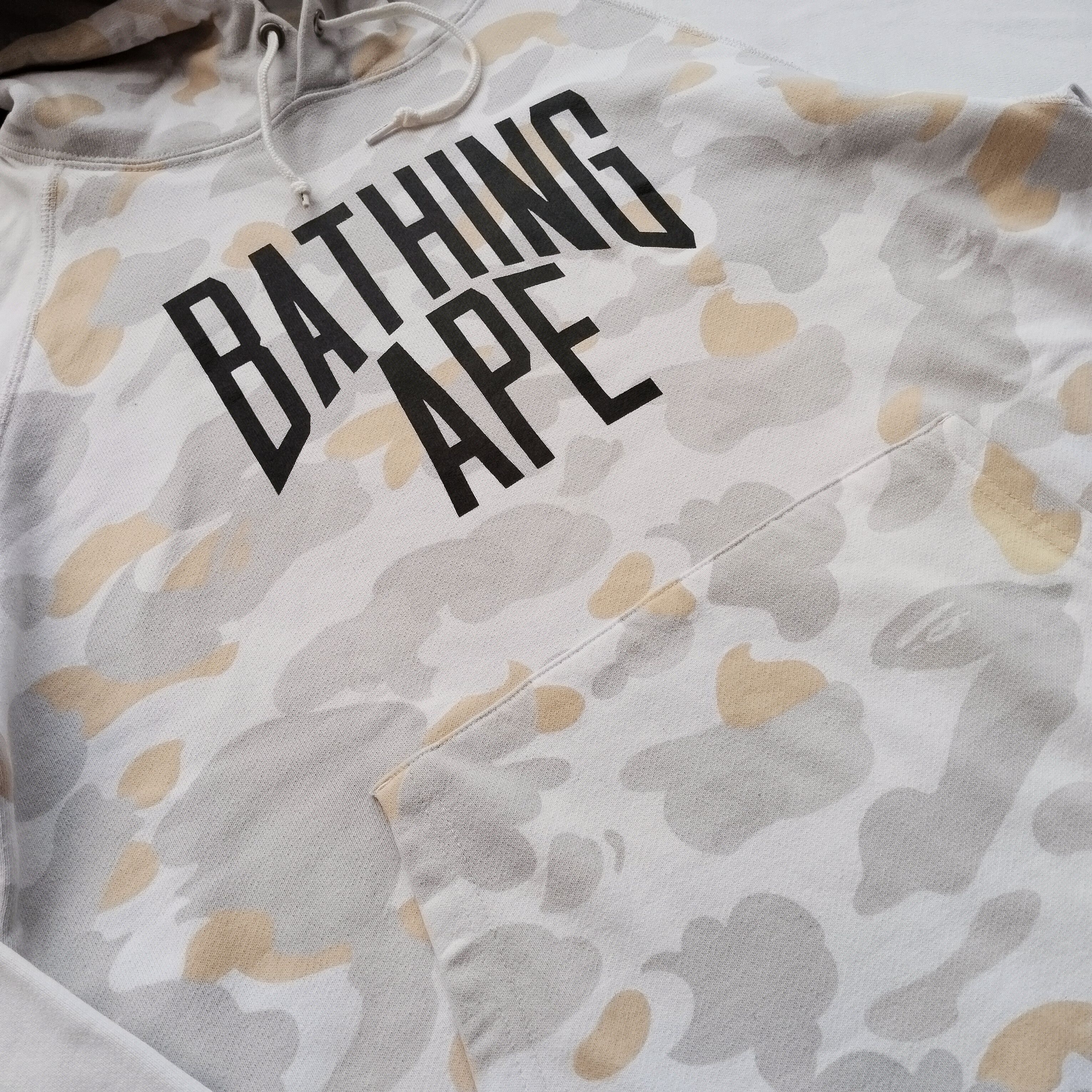Bape 2016 Bape City Camo NYC Glow in The Dark Pullover Hoodie Size US M / EU 48-50 / 2 - 2 Thumbnail