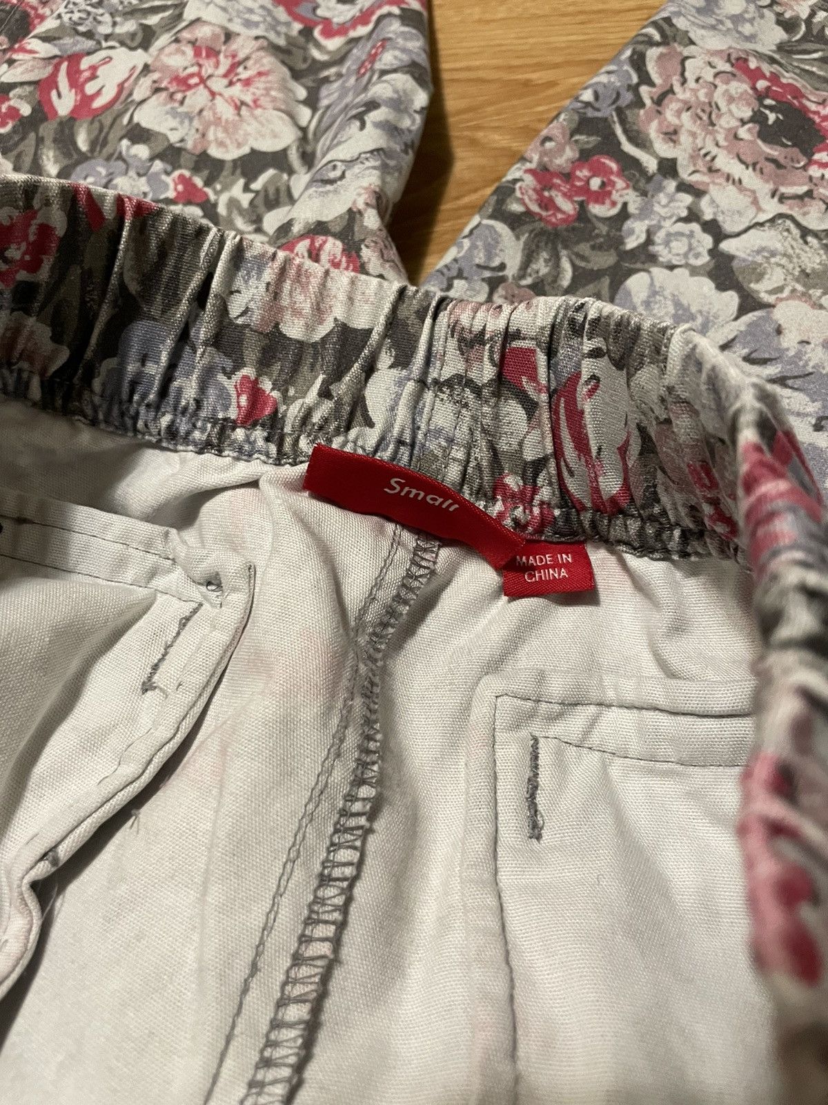Supreme Supreme Belted Trail Pant (SS23) Floral Size US 31 - 5 Thumbnail